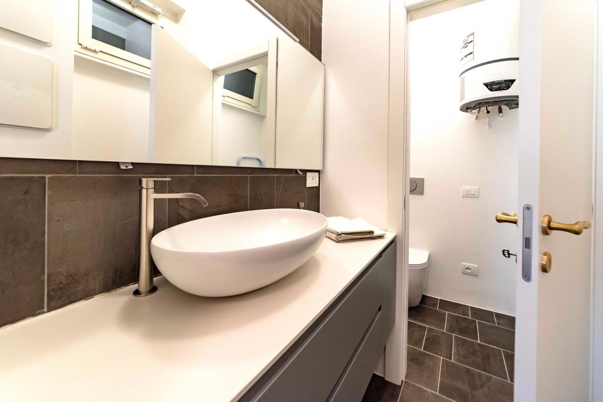 Dream Suites Milano San Babila Екстериор снимка