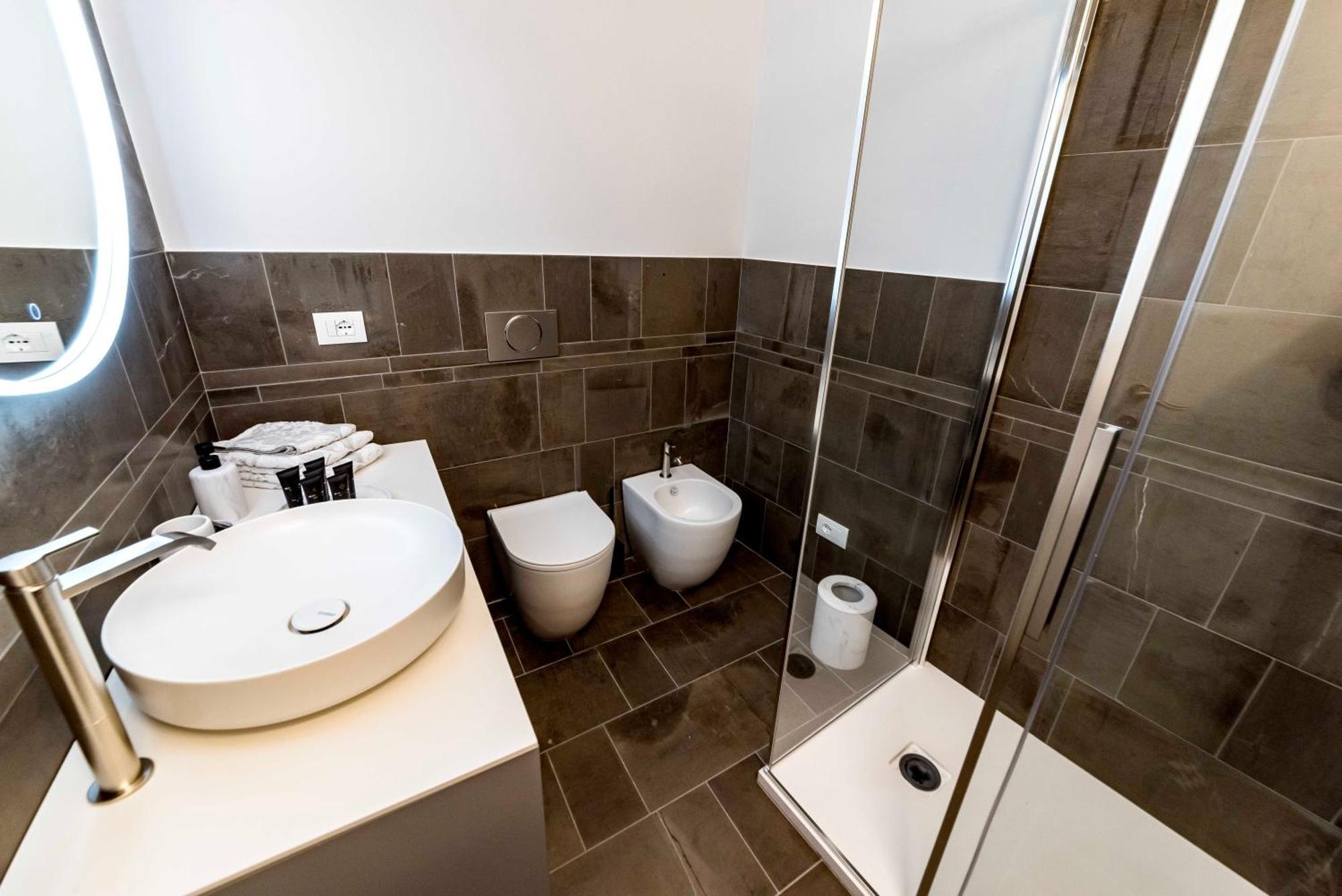 Dream Suites Milano San Babila Екстериор снимка
